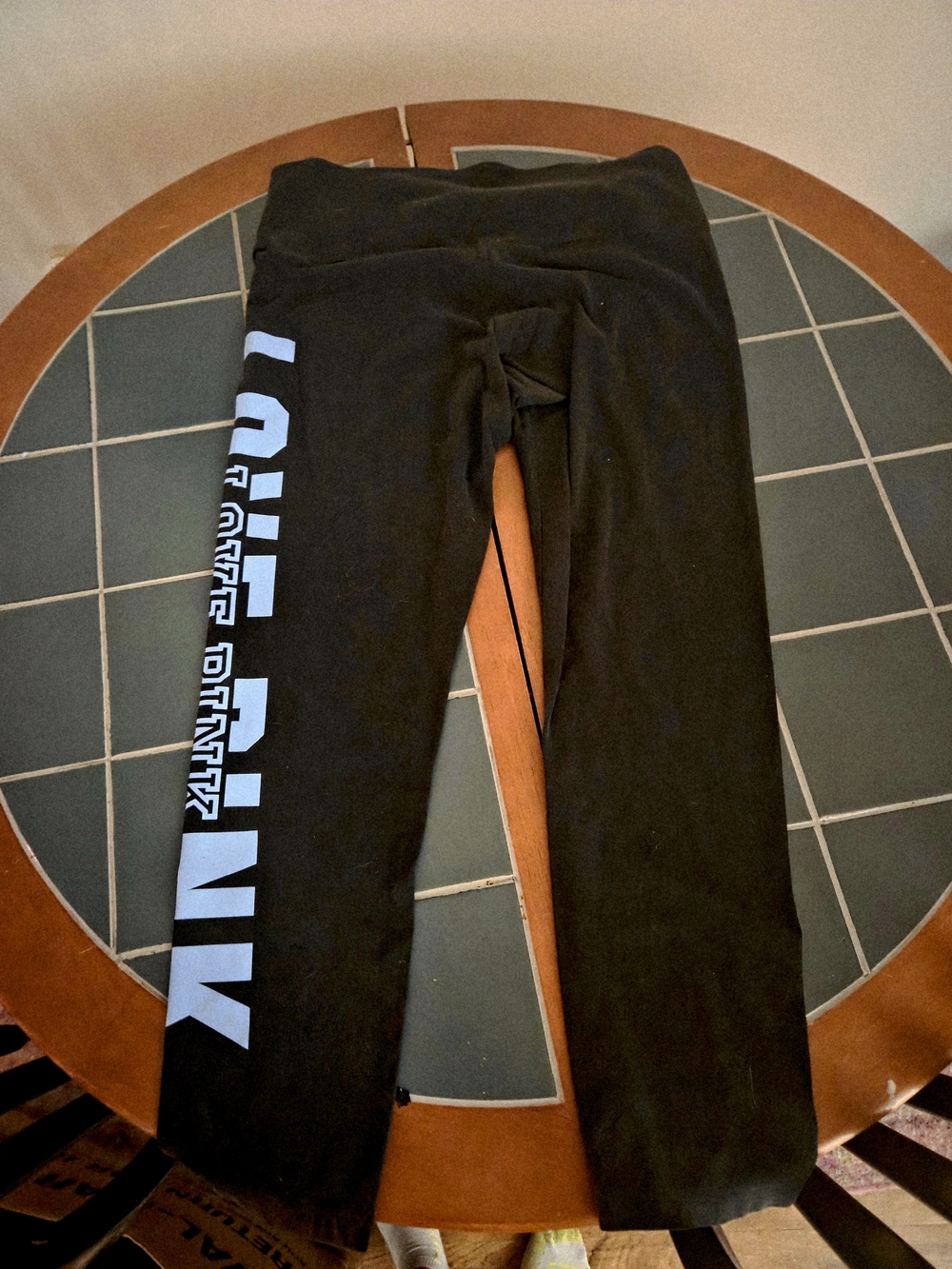 XXL PINK Victoria's Secret Womens Black Leggings with BABY-BLUE LOVE PINK Logo - Picture 4 of 5